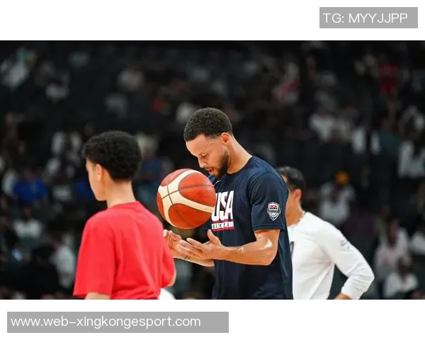 库里谈比赛开局表现不佳并分析队友对场上空间的影响