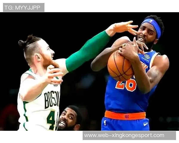 米罗狂揽15个篮板其中10个前场板助力球队翻盘正负值高达9